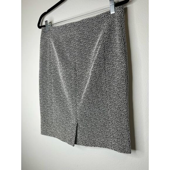 M.M. LaFleur black, and white pencil skirt - Picture 4 of 5